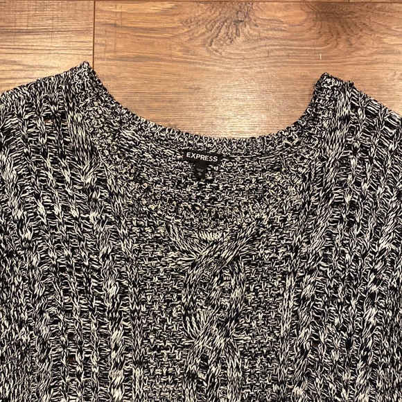 Express Sweater - Picture 2 of 4